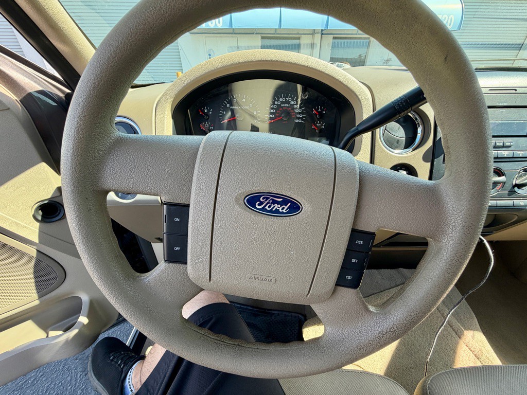 2005 Ford F-150 Image 34