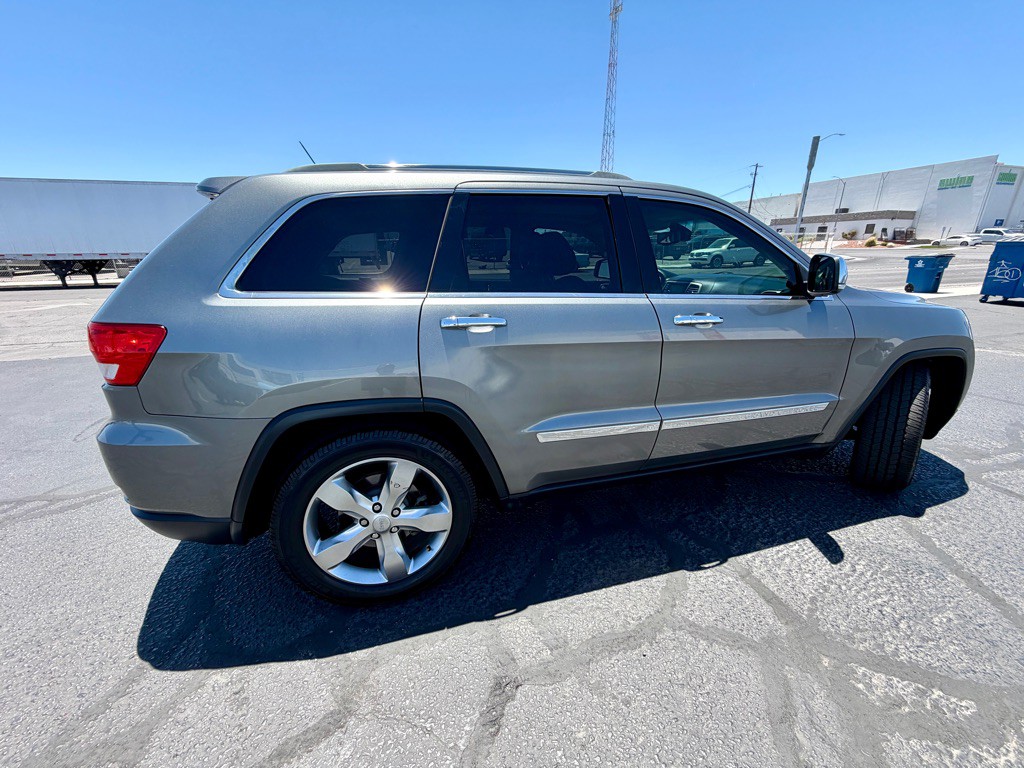 2013 Jeep Grand Cherokee Image 8