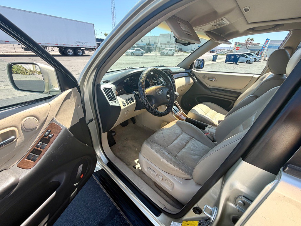 2003 Toyota Highlander Image 10