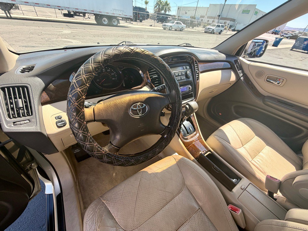 2003 Toyota Highlander Image 12