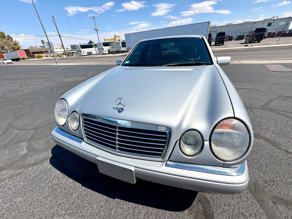 1997 Mercedes-Benz E-Class Image 13