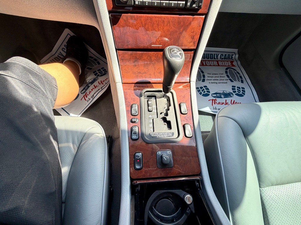 1997 Mercedes-Benz E-Class Image 15