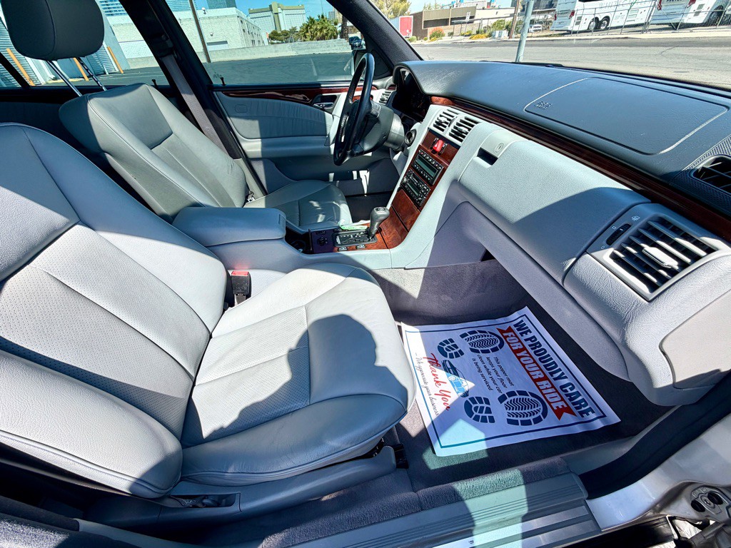 1997 Mercedes-Benz E-Class Image 30