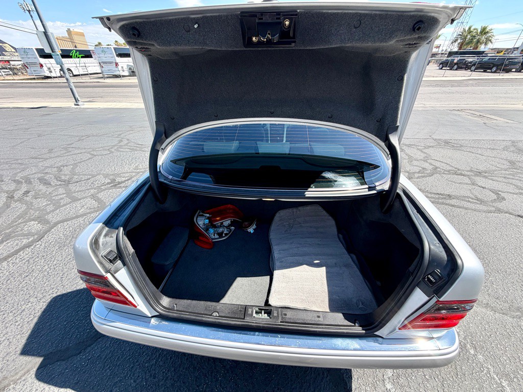 1997 Mercedes-Benz E-Class Image 32