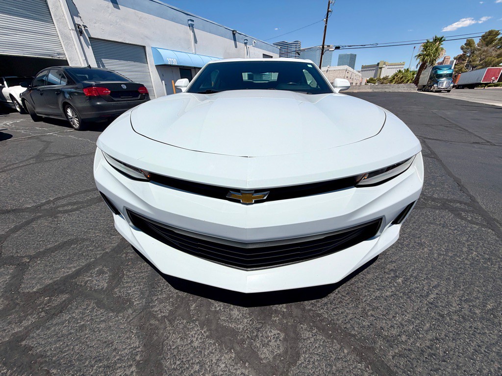 2017 Chevrolet Camaro Image 3