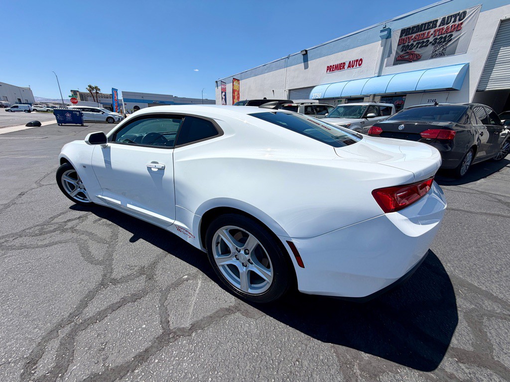 2017 Chevrolet Camaro Image 7