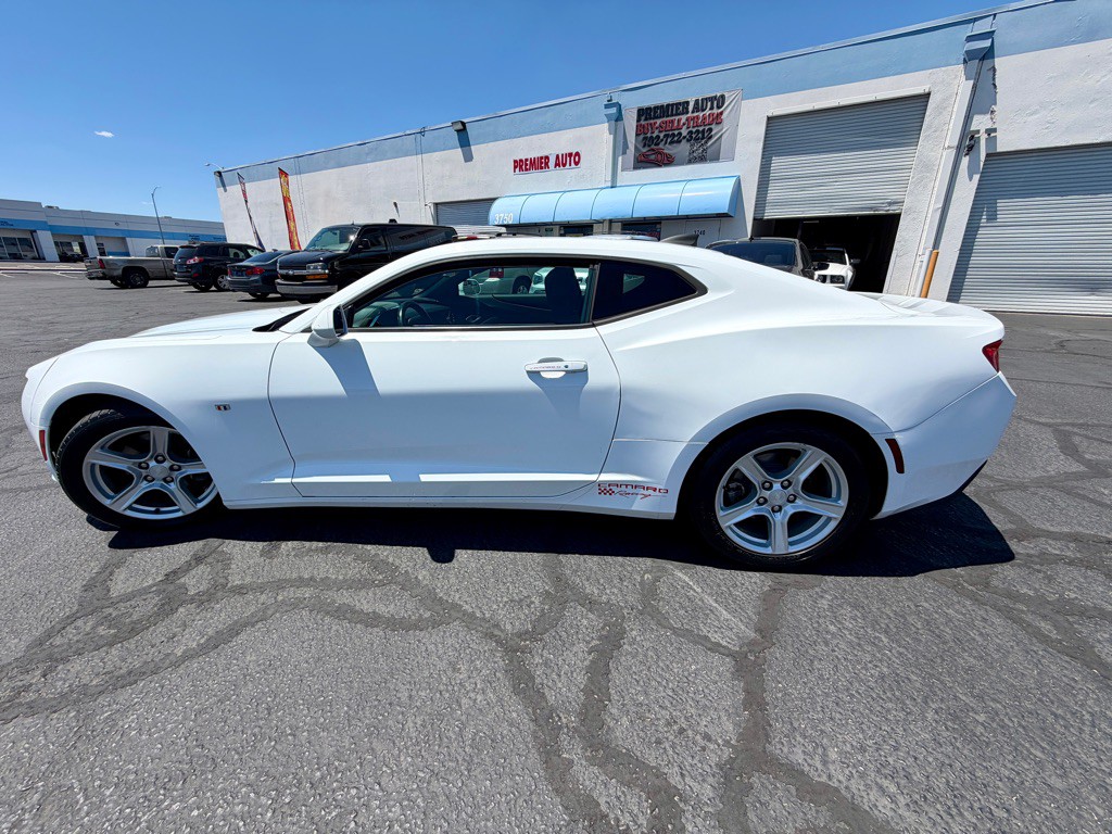 2017 Chevrolet Camaro Image 9