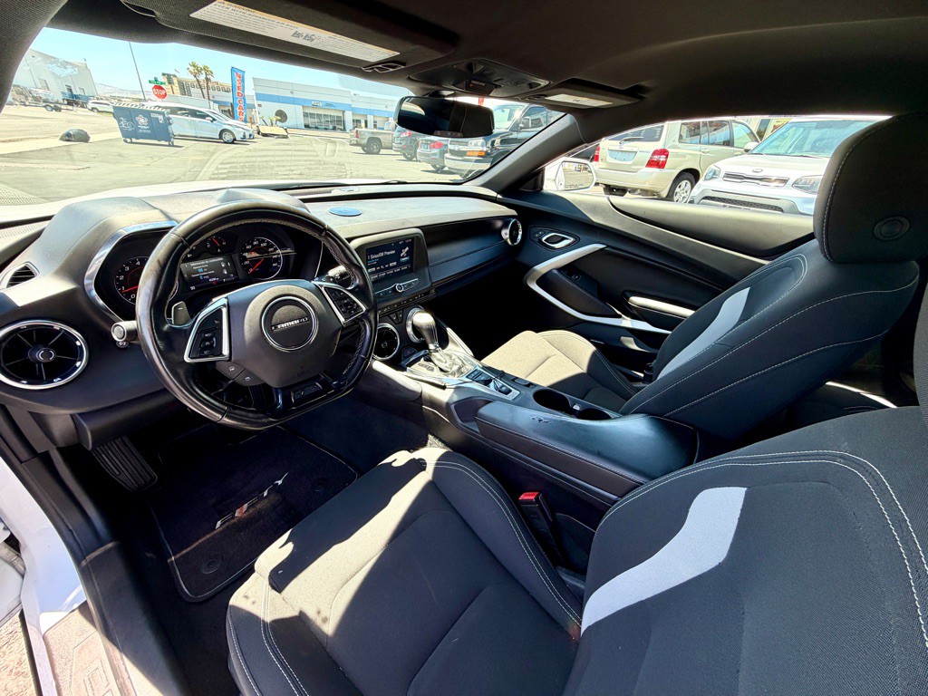 2017 Chevrolet Camaro Image 15