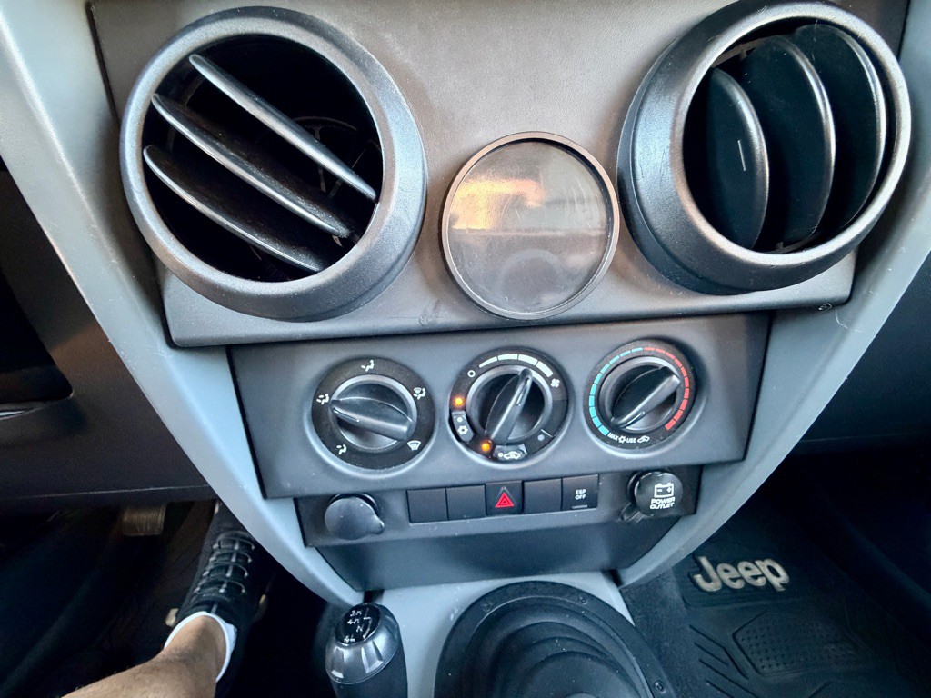2008 Jeep Wrangler Image 23