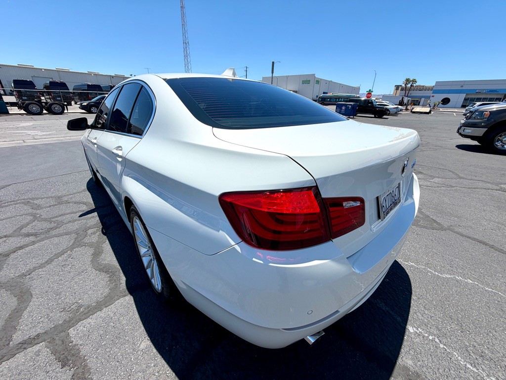 2012 BMW 5 Series Image 7