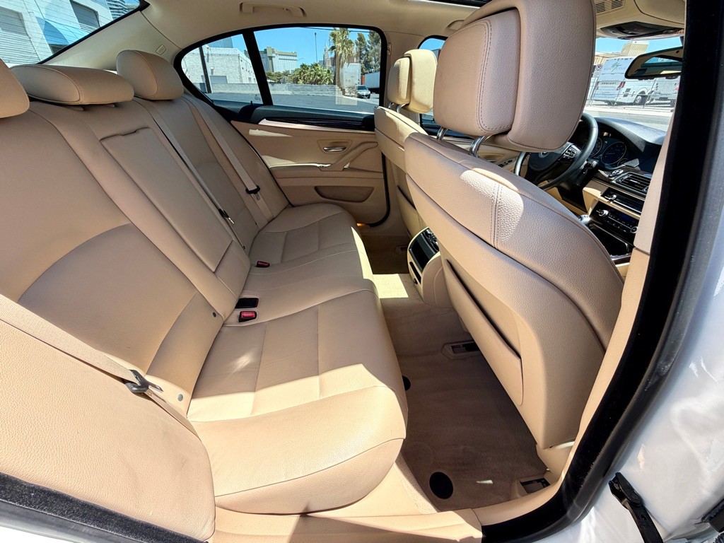 2012 BMW 5 Series Image 21