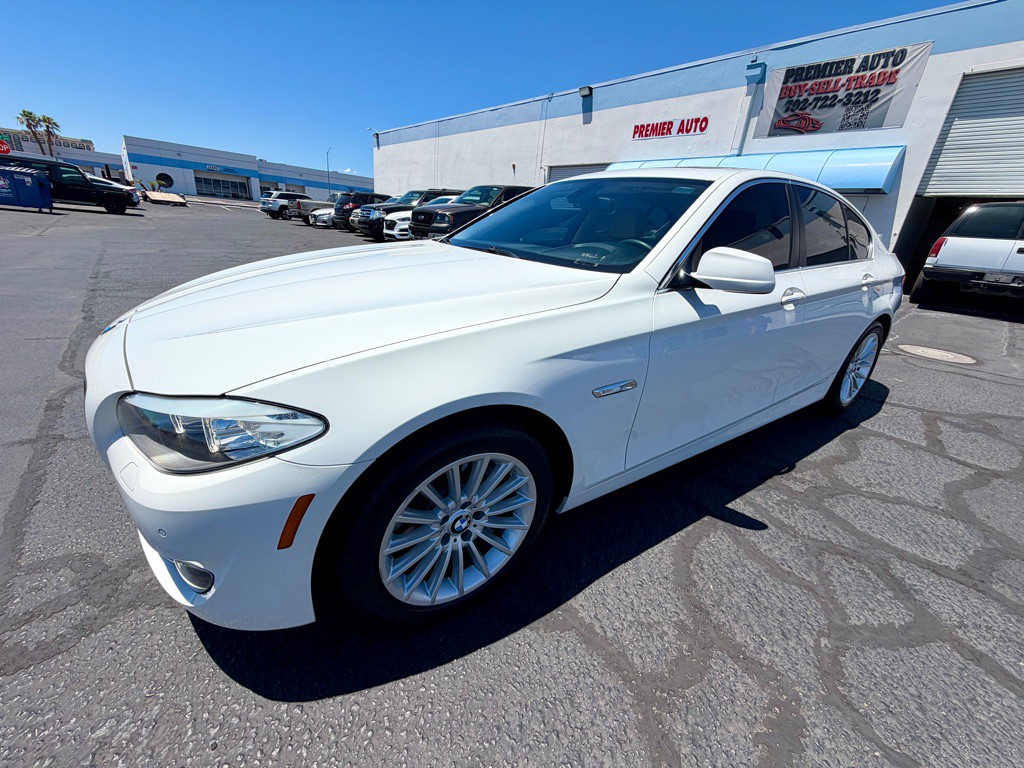 2012 BMW 5 Series Image 30