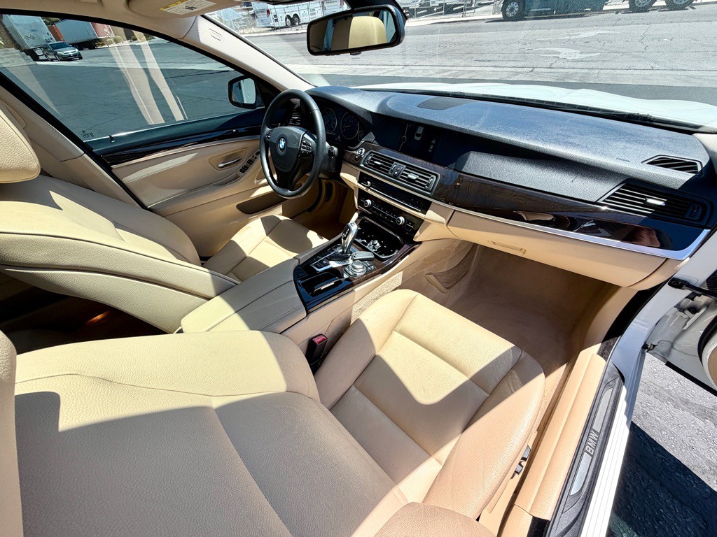 2012 BMW 5 Series Image 49