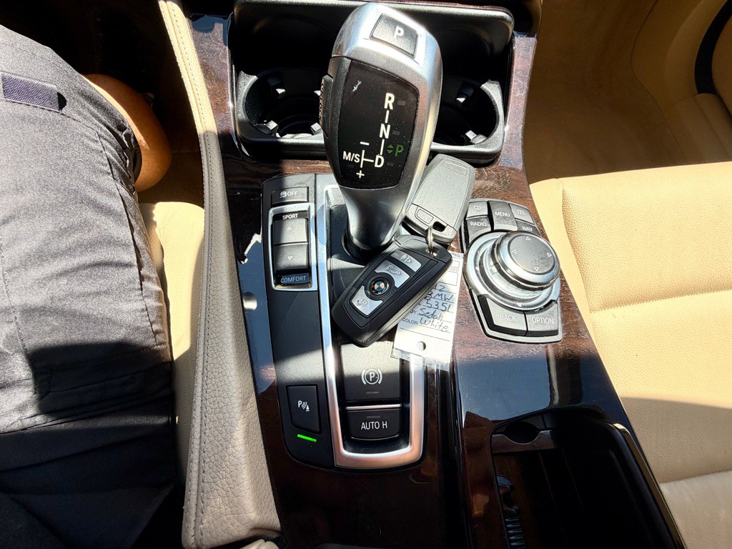 2012 BMW 5 Series Image 58