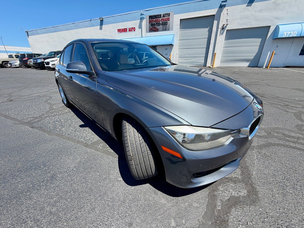 2014 BMW 3 Series Image 3