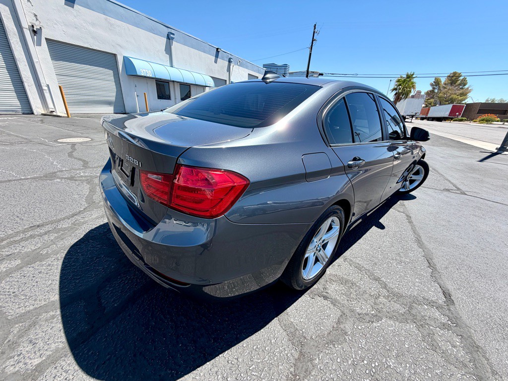 2014 BMW 3 Series Image 7