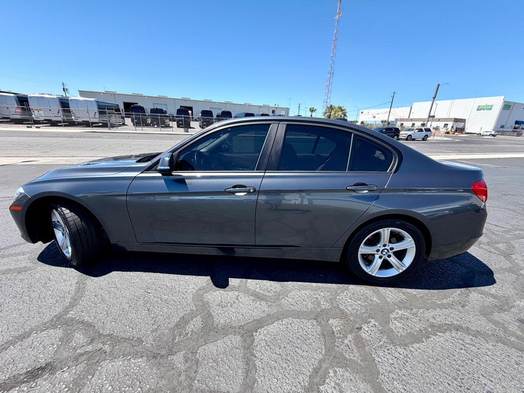2014 BMW 3 Series Image 8