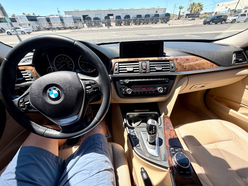 2014 BMW 3 Series Image 11