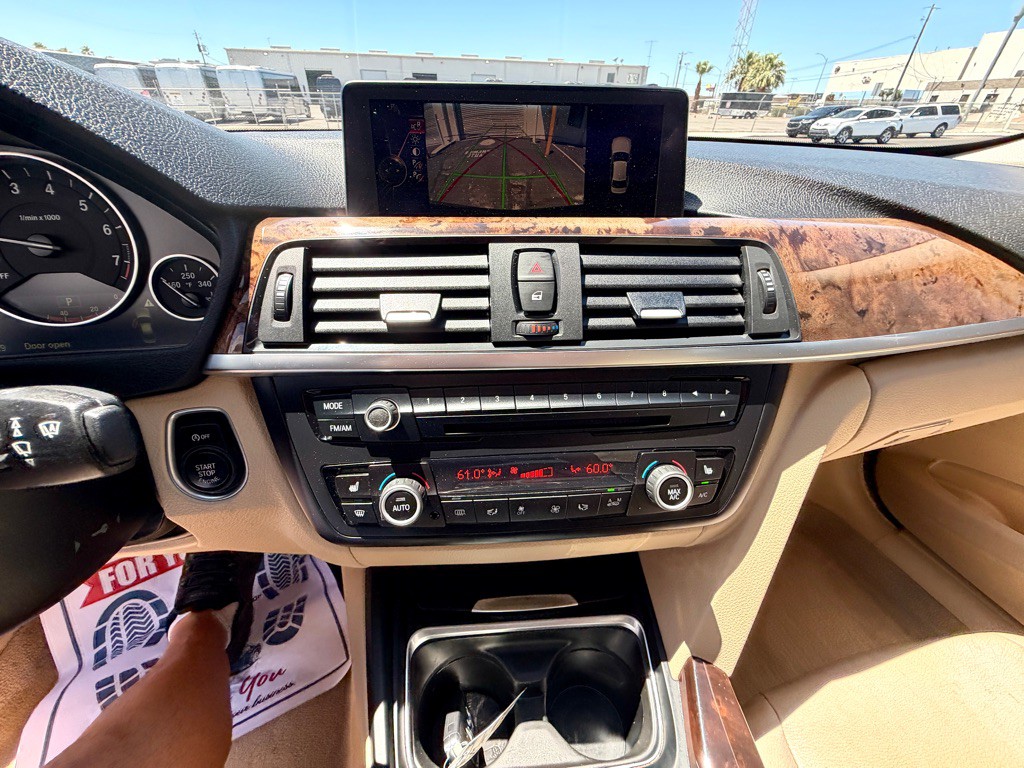 2014 BMW 3 Series Image 38