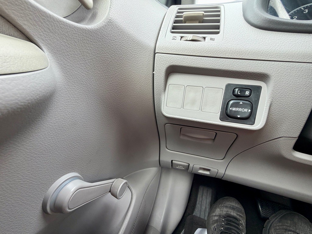 2009 Toyota Corolla Image 34
