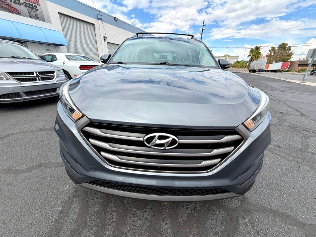 2016 Hyundai Tucson Image 2