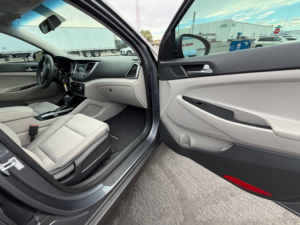 2016 Hyundai Tucson Image 24