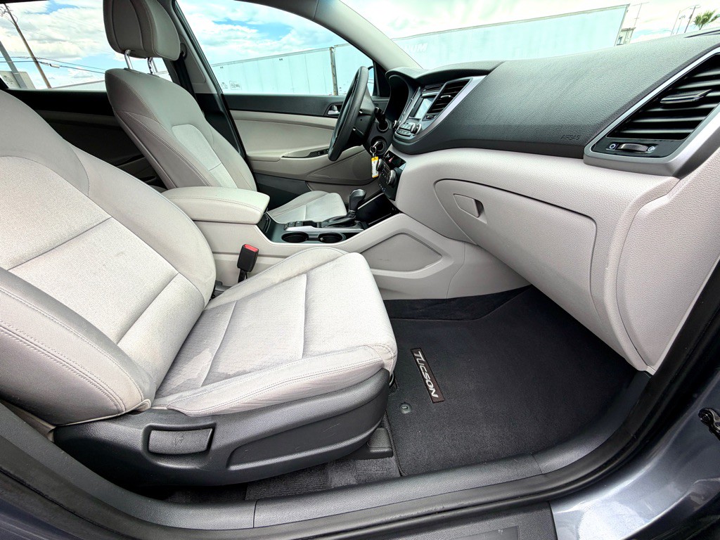 2016 Hyundai Tucson Image 25