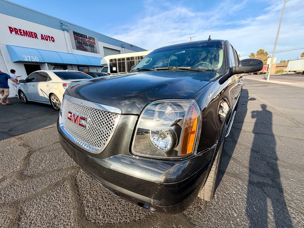 2012 GMC Yukon Image 1