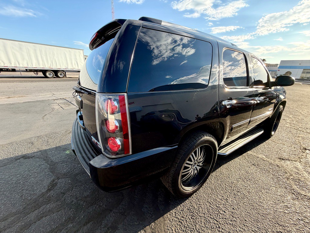 2012 GMC Yukon Image 3