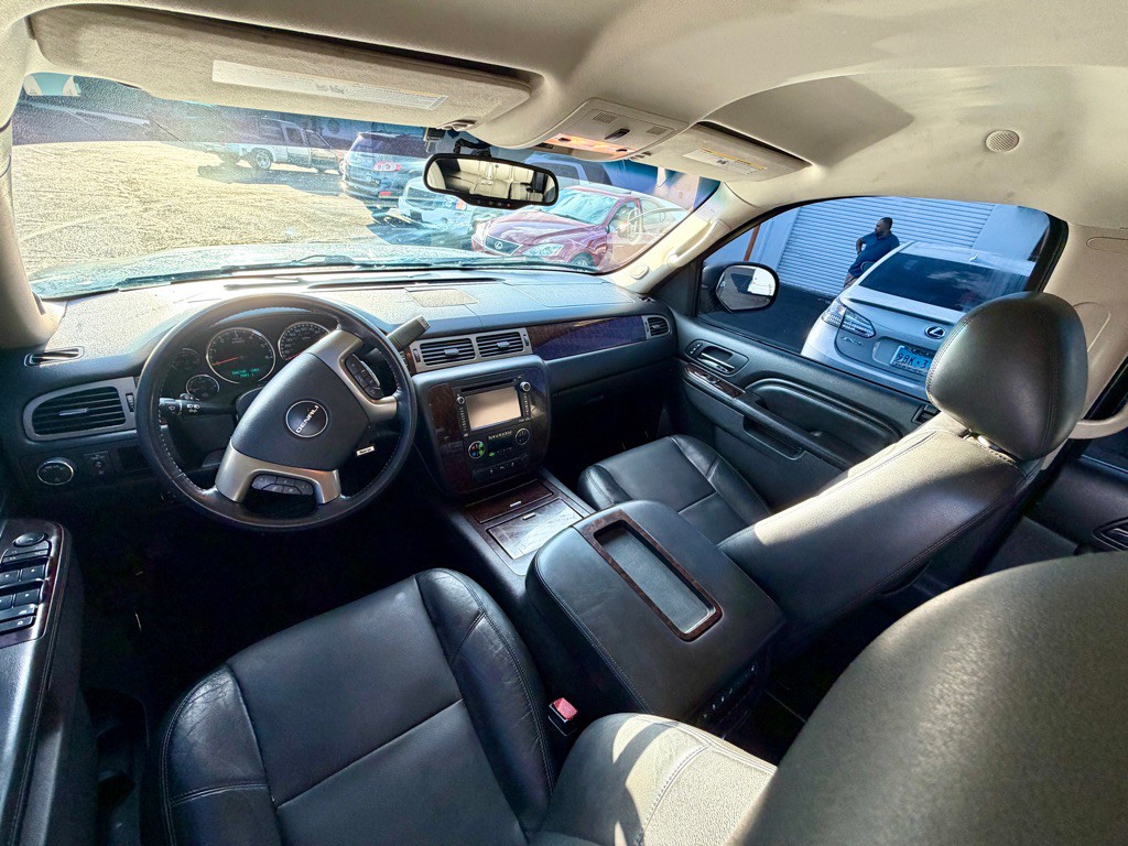2012 GMC Yukon Image 17