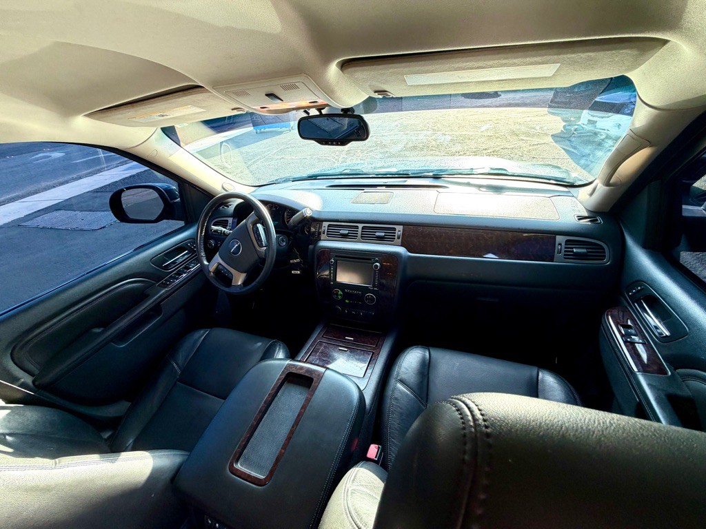 2012 GMC Yukon Image 24