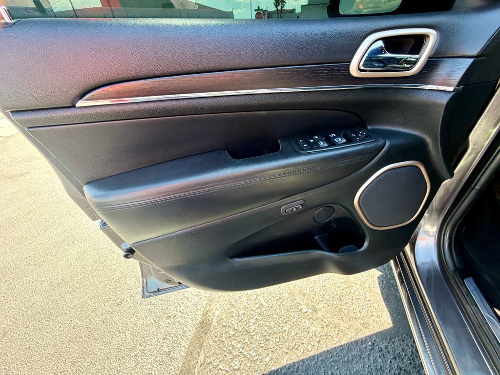 2014 Jeep Grand Cherokee Image 12