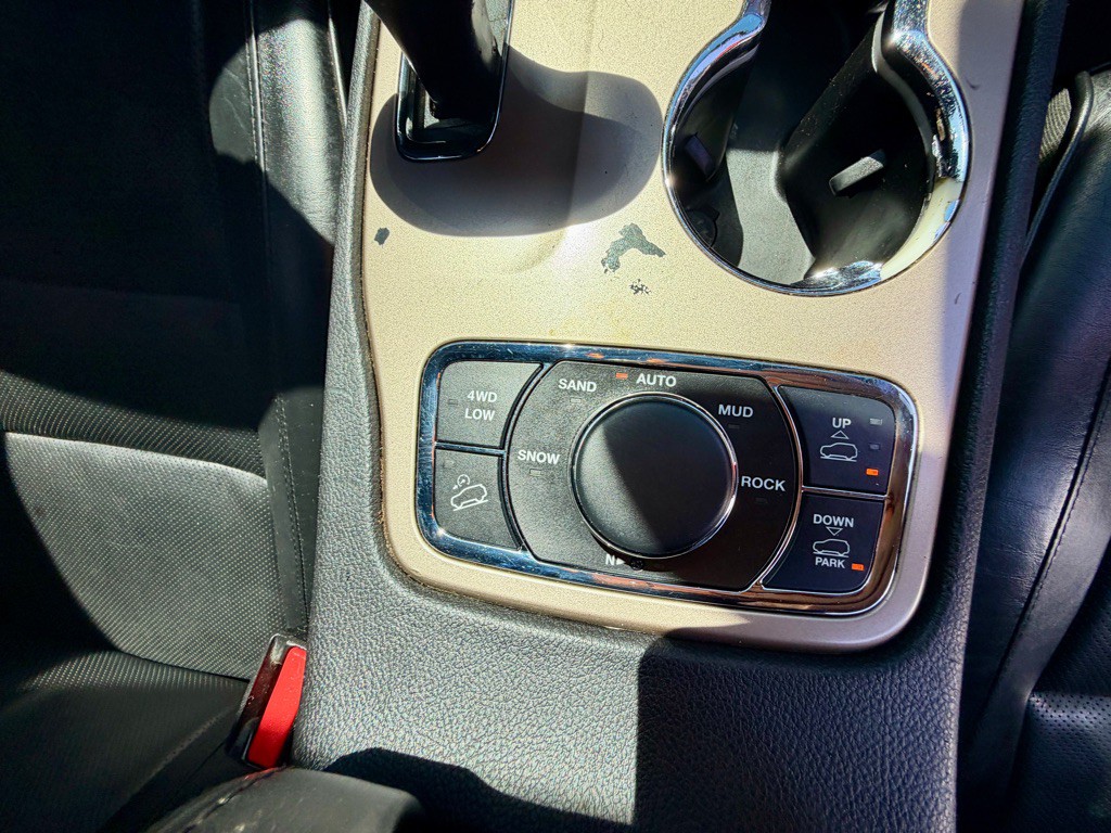 2014 Jeep Grand Cherokee Image 35