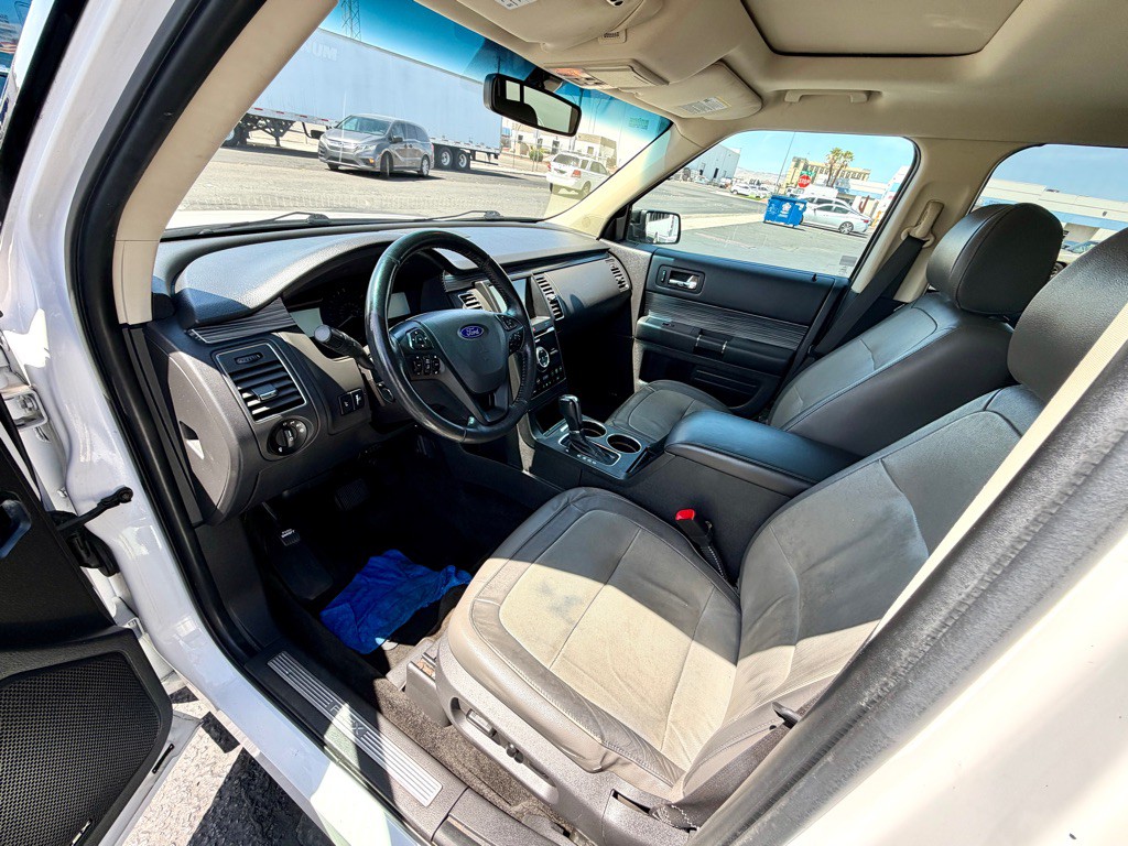 2018 Ford Flex Image 12