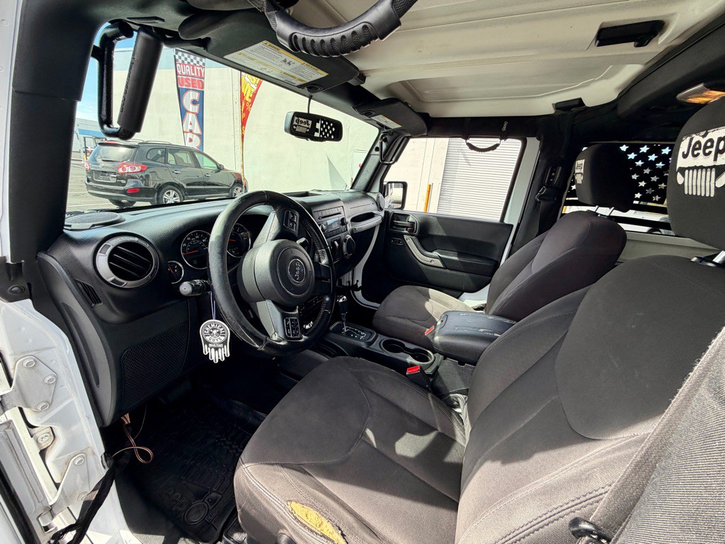 2017 Jeep Wrangler Image 11