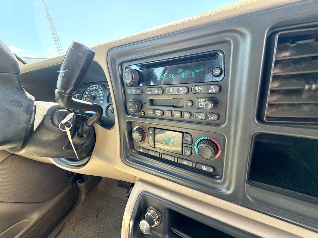 2005 Chevrolet Silverado 1500 Image 28