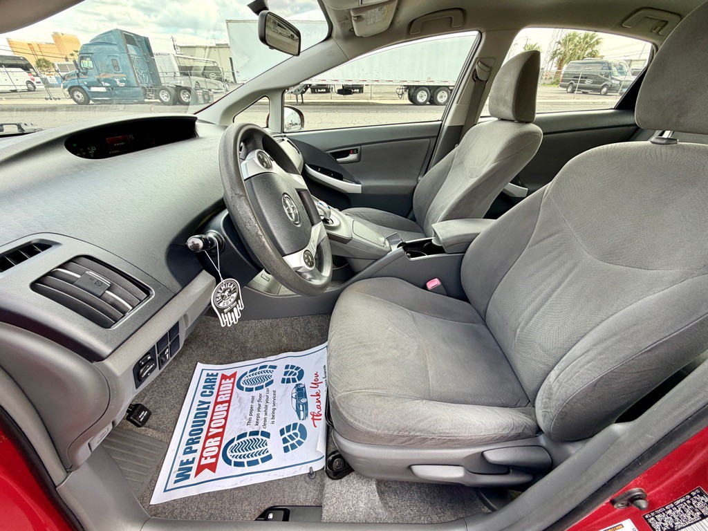 2010 Toyota Prius Image 13