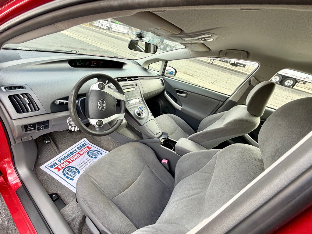 2010 Toyota Prius Image 14