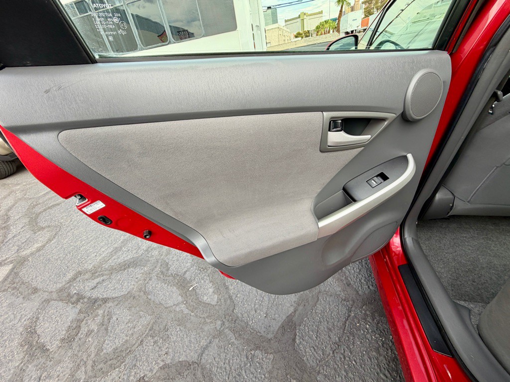 2010 Toyota Prius Image 15