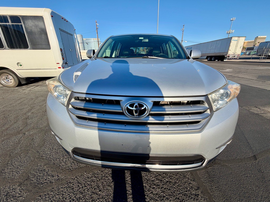 2013 Toyota Highlander Image 9