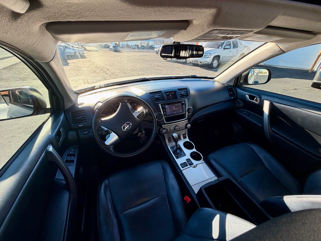 2013 Toyota Highlander Image 21