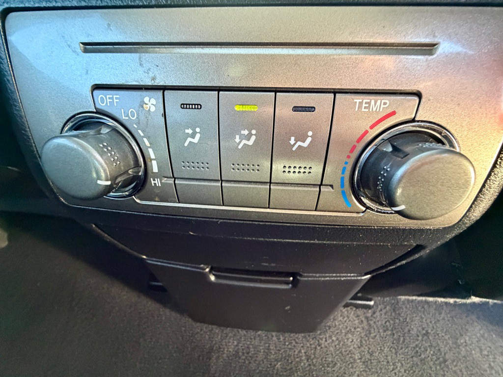 2013 Toyota Highlander Image 25