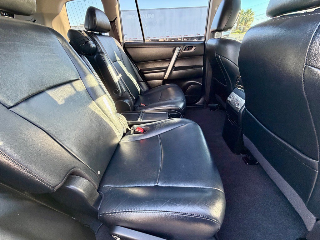 2013 Toyota Highlander Image 27