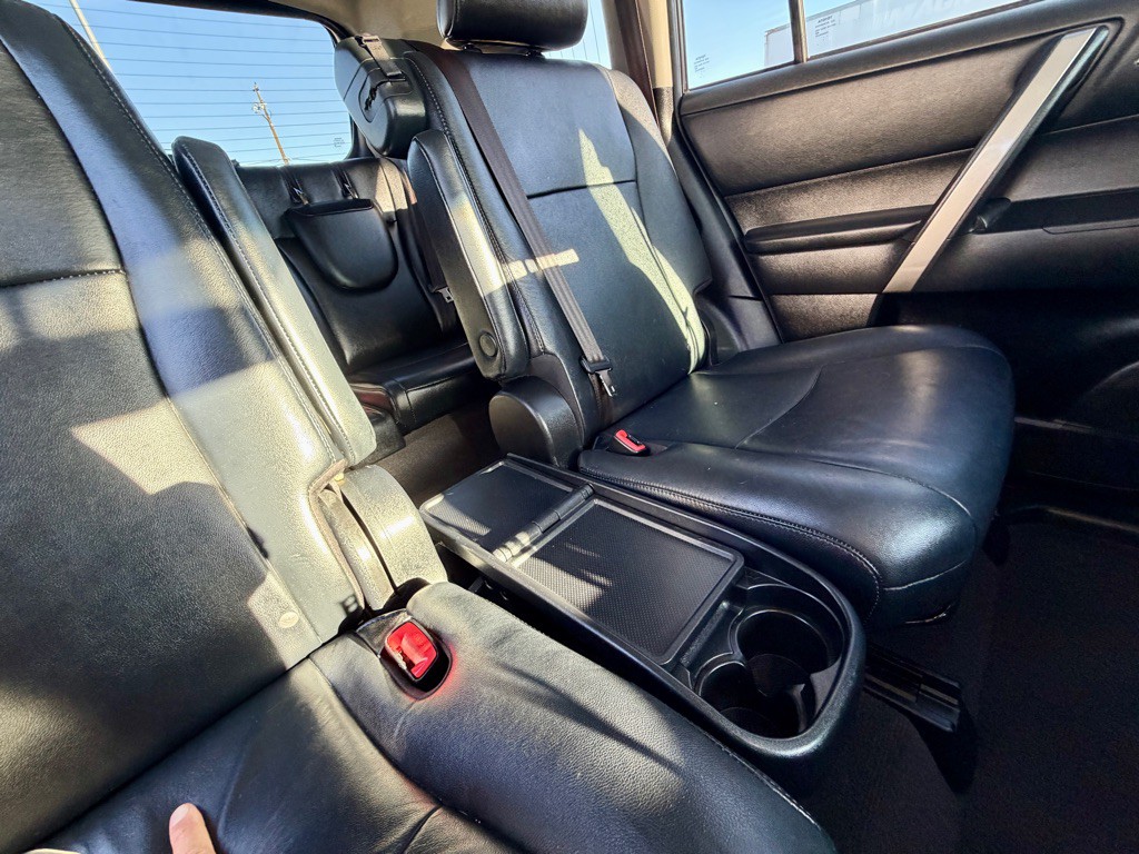 2013 Toyota Highlander Image 28