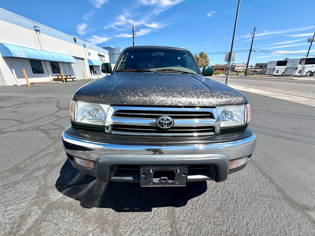 2000 Toyota 4Runner Image 2
