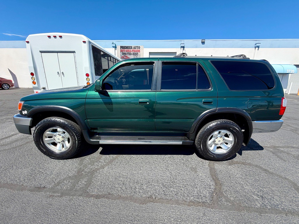 2000 Toyota 4Runner Image 8