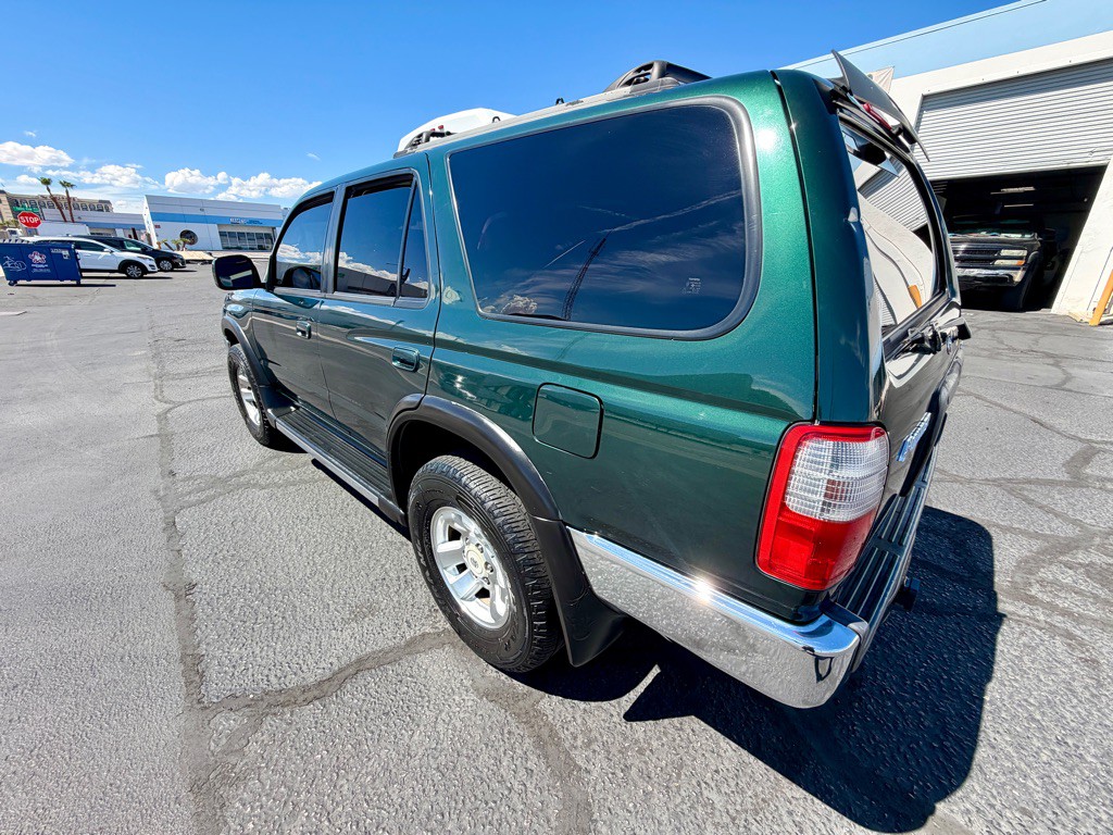 2000 Toyota 4Runner Image 10