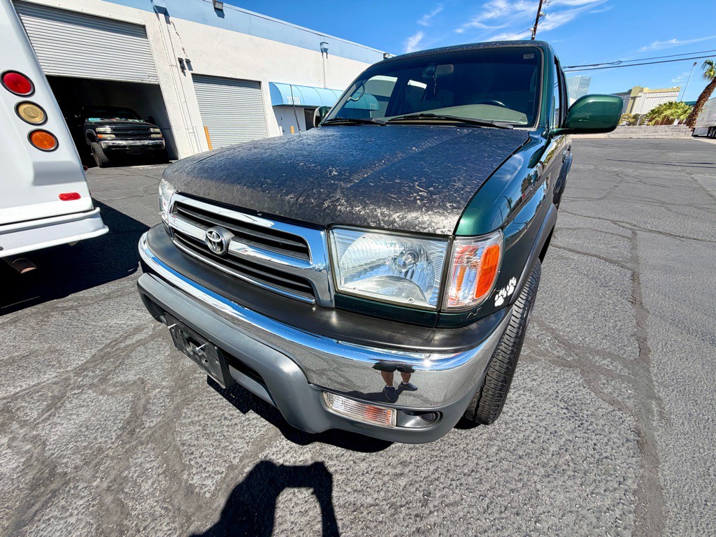 2000 Toyota 4Runner Image 11