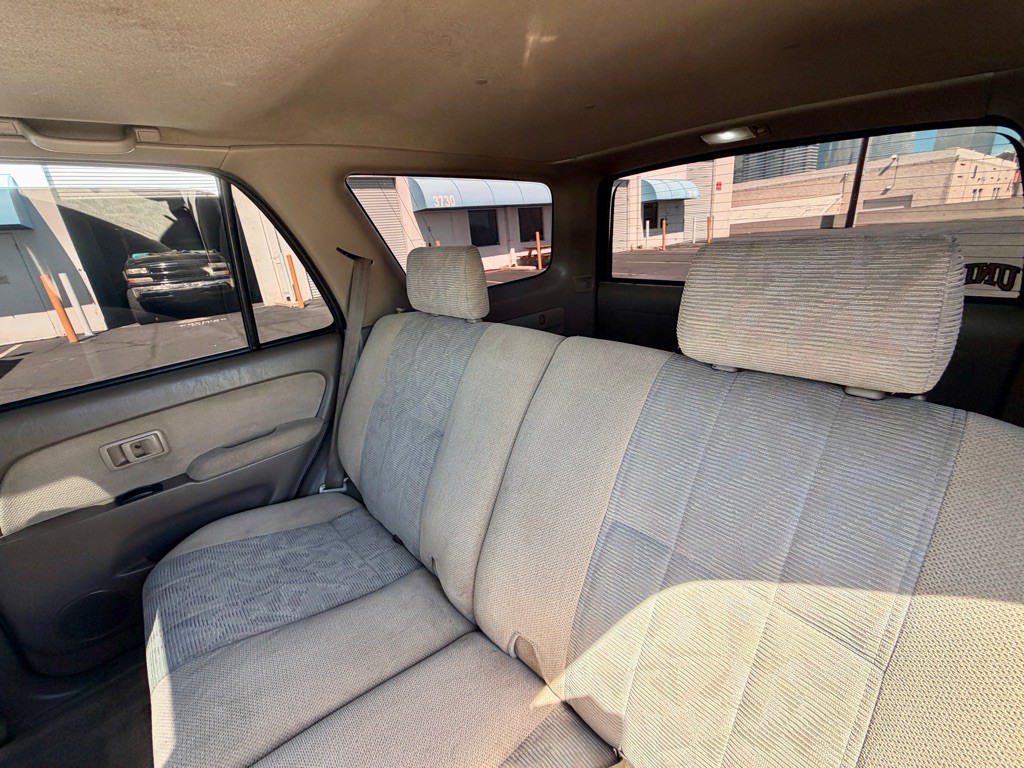 2000 Toyota 4Runner Image 34