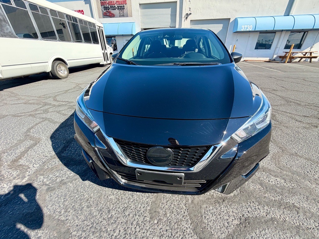 2021 Nissan Versa Image 2